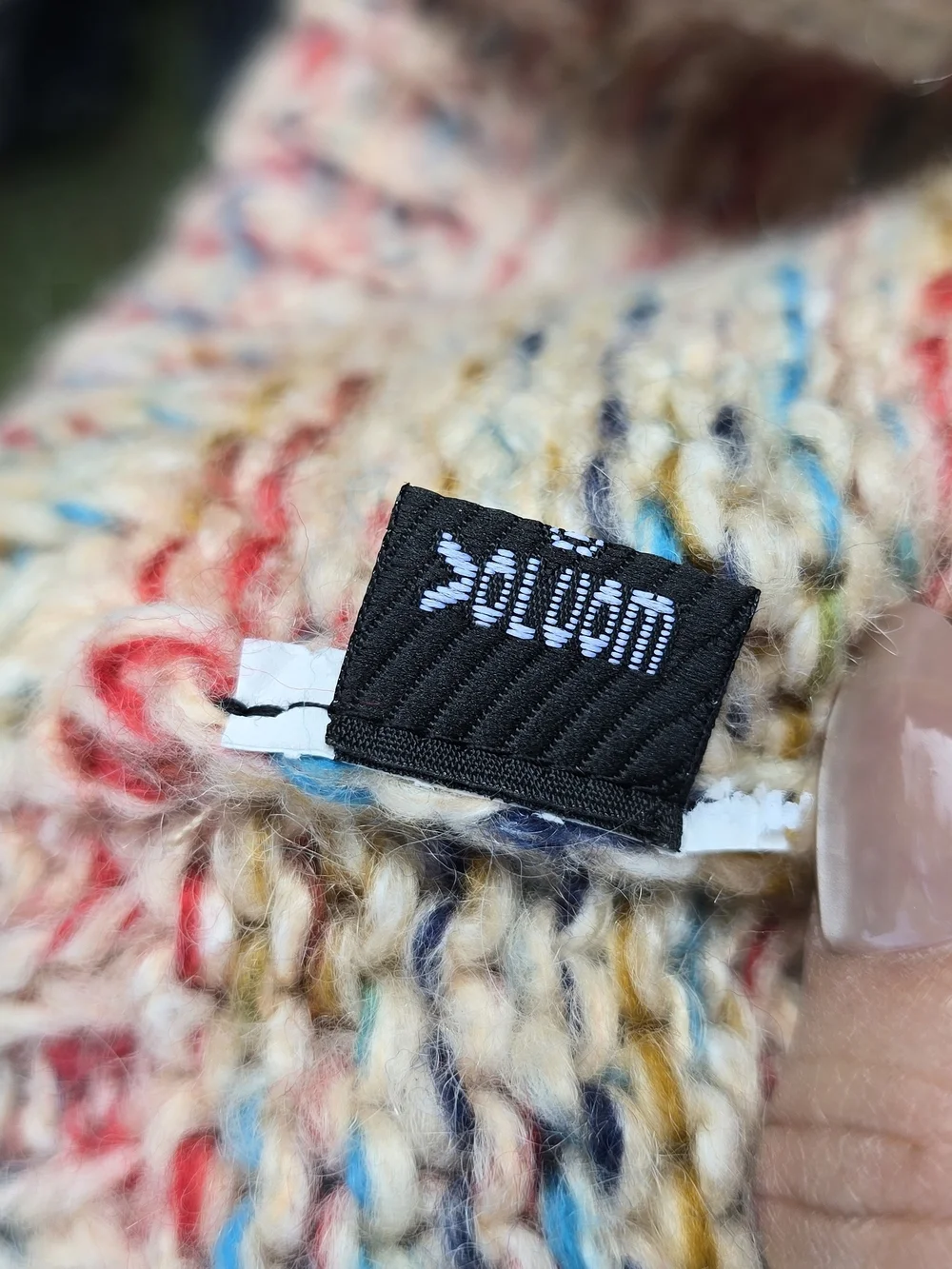 VOLCOM Multicolor Knit Pom Beanie - Cozy Winter Hat